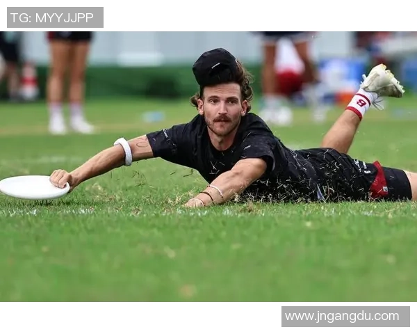 广州飞盘队与成都飞盘队赛后技术分析与战术总结